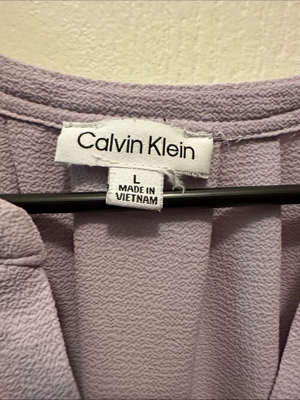 Calvin Klein Soft Lavender Split-Neck Flutter Sleeve Blouse - Picture 2 of 5